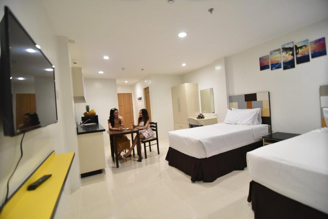 Holiday Oceanview Residences And Resort Samal Bagian luar foto