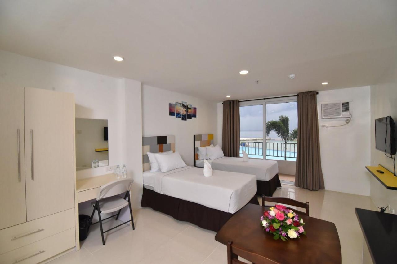 Holiday Oceanview Residences And Resort Samal Bagian luar foto